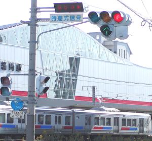 811系(鹿児島本線箱崎駅付近)